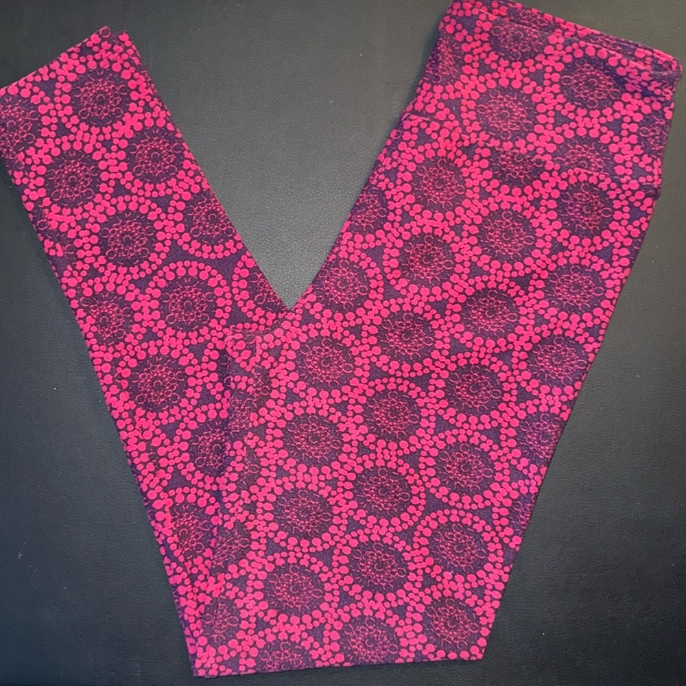LuLaRoe Fuchsia and Purple Patterned Leggings